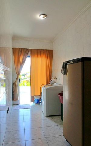 Casa à venda com 394m², 3 quartos e 6 vagasÁrea de Serviço
