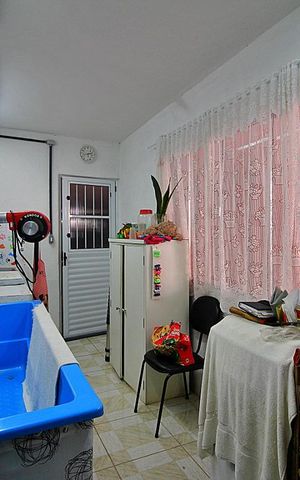 Casa à venda com 394m², 3 quartos e 6 vagasQuarto de Serviço