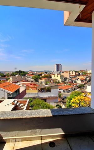 Casa à venda com 394m², 3 quartos e 6 vagasVaranda