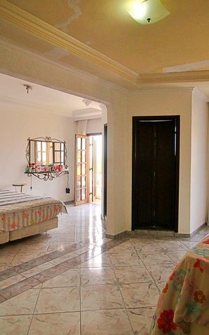 Casa à venda com 394m², 3 quartos e 6 vagasSuíte 2