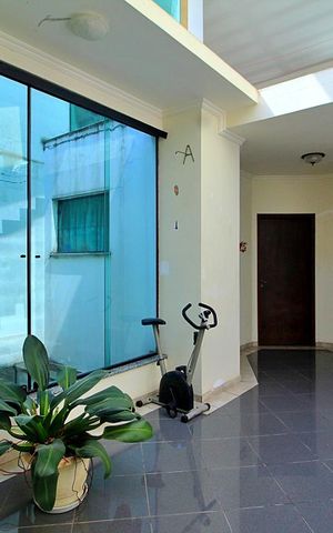 Casa à venda com 394m², 3 quartos e 6 vagasCorredor