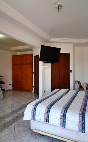 Casa à venda com 394m², 3 quartos e 6 vagasSuíte 2