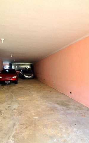 Casa à venda com 394m², 3 quartos e 6 vagasGaragem