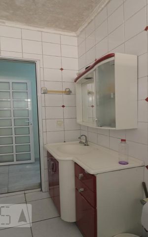 Casa à venda com 150m², 4 quartos e 2 vagasBanheiro Social