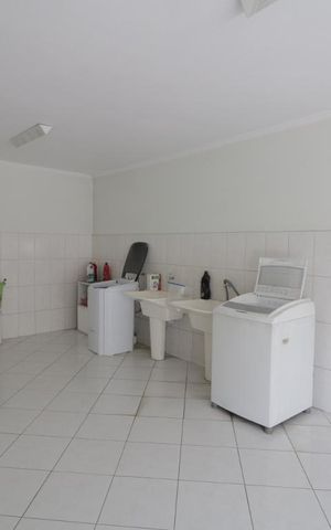 Casa à venda com 150m², 4 quartos e 2 vagasArea de Serviço