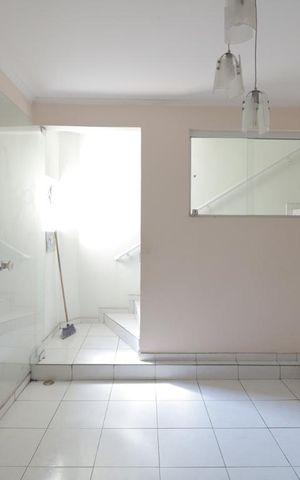 Casa à venda com 150m², 4 quartos e 2 vagasSala 2