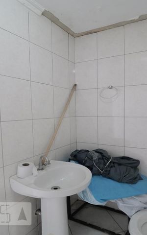 Casa à venda com 150m², 4 quartos e 2 vagasBanheiro de Serviço