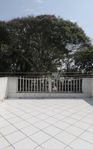 Casa à venda com 150m², 4 quartos e 2 vagasQuintal 