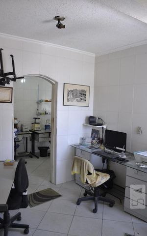 Casa à venda com 575m², 4 quartos e 5 vagasDespensa