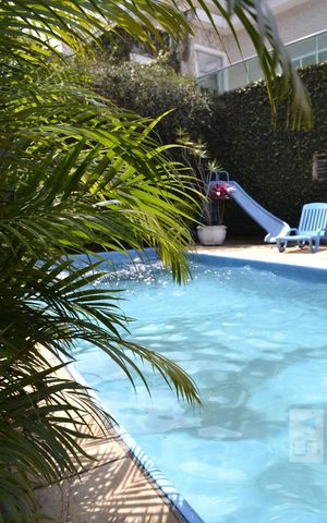 Casa à venda com 575m², 4 quartos e 5 vagasPiscina