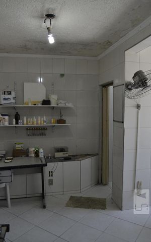 Casa à venda com 575m², 4 quartos e 5 vagasDespensa