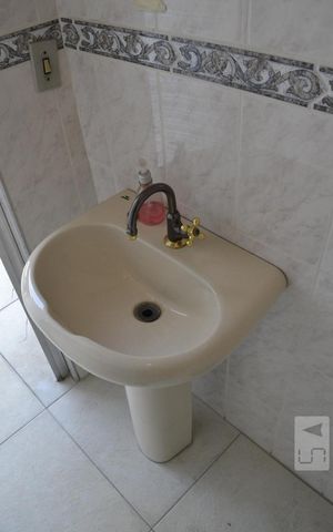 Casa à venda com 575m², 4 quartos e 5 vagasLavabo Torneira