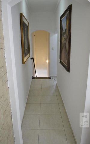 Casa à venda com 575m², 4 quartos e 5 vagasCorredor