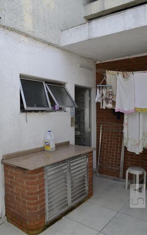 Casa à venda com 575m², 4 quartos e 5 vagasLavanderia