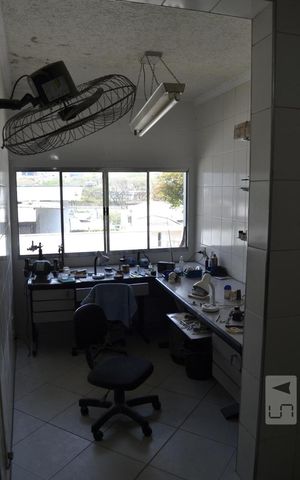 Casa à venda com 575m², 4 quartos e 5 vagasDespensa
