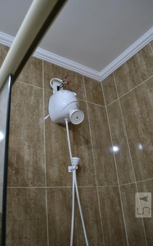 Casa à venda com 575m², 4 quartos e 5 vagasChuveiro