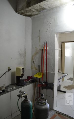 Casa à venda com 575m², 4 quartos e 5 vagasDespensa