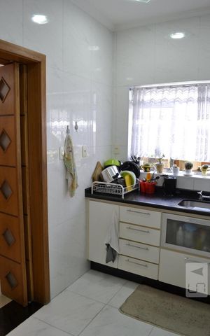 Casa à venda com 575m², 4 quartos e 5 vagasCozinha