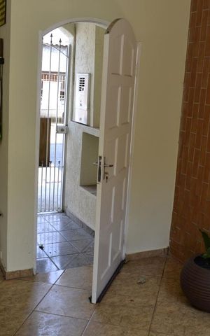 Casa à venda com 575m², 4 quartos e 5 vagasSegunda Entrada