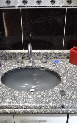 Casa à venda com 575m², 4 quartos e 5 vagasBanheiro - Torneira