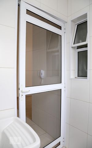 Apartamento para alugar com 65m², 3 quartos e 1 vagaÁrea de Serviço