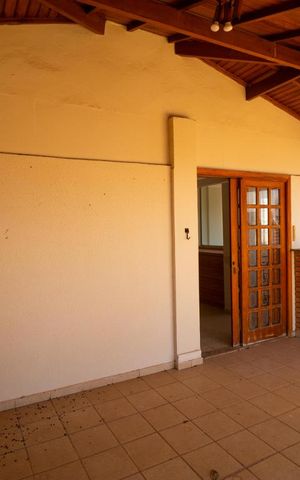 Apartamento à venda com 180m², 3 quartos e 3 vagas Apartamento à venda com 180m², 3 quartos e 3 vagasTerraço