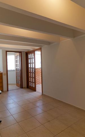 Apartamento à venda com 180m², 3 quartos e 3 vagas Apartamento à venda com 180m², 3 quartos e 3 vagasSala 02