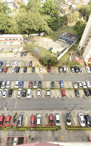 Apartamento para alugar com 78m², 3 quartos e 1 vagaVista do quarto 2 - estacionamento