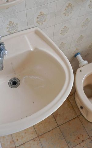 Casa para alugar com 150m², 3 quartos e 1 vaga Casa para alugar com 150m², 3 quartos e 1 vagaBanheiro 2