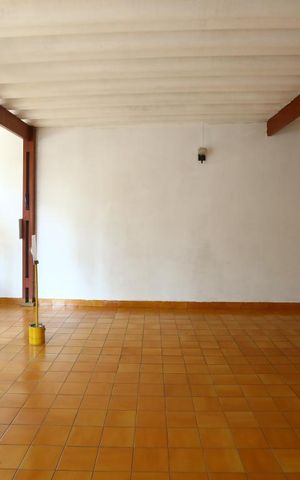 Casa à venda com 185m², 2 quartos e 2 vagasGaragem
