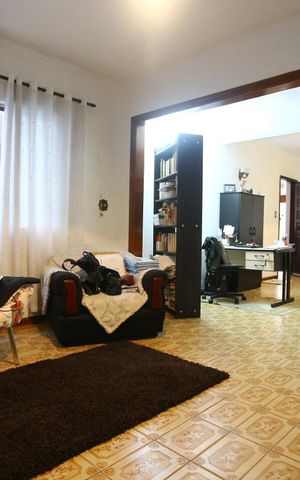 Casa à venda com 185m², 2 quartos e 2 vagasSala