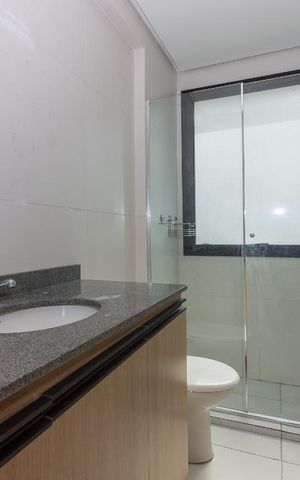 Apartamento à venda com 73m², 2 quartos e 2 vagas Apartamento à venda com 73m², 2 quartos e 2 vagasBanheiro da Suíte