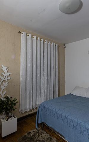 Casa à venda com 556m², 4 quartos e 4 vagas Casa à venda com 556m², 4 quartos e 4 vagasQuarto 2