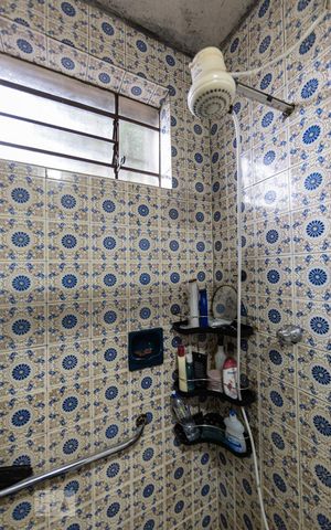 Casa à venda com 556m², 4 quartos e 4 vagas Casa à venda com 556m², 4 quartos e 4 vagasBanheiro Social