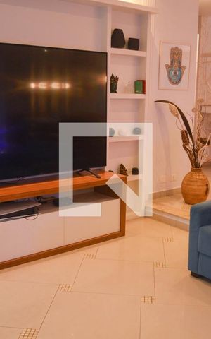 Casa à venda com 280m², 3 quartos e 4 vagas Casa à venda com 280m², 3 quartos e 4 vagasSala