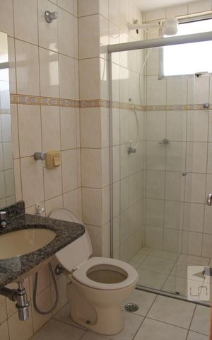 Apartamento à venda com 60m², 2 quartos e 1 vagaDetalhe do Banheiro da Suite