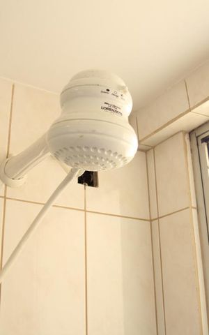 Apartamento à venda com 60m², 2 quartos e 1 vagaDetalhe do Banheiro da Suite