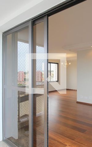 Apartamento à venda com 150m², 4 quartos e 2 vagasVaranda