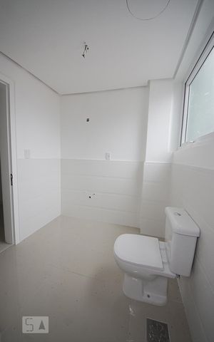 Apartamento à venda com 210m², 3 quartos e 1 vagaBanheiro da Suíte