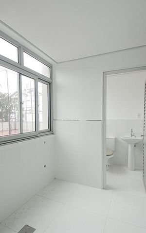 Apartamento à venda com 210m², 3 quartos e 1 vagaCozinha e Área de Serviço