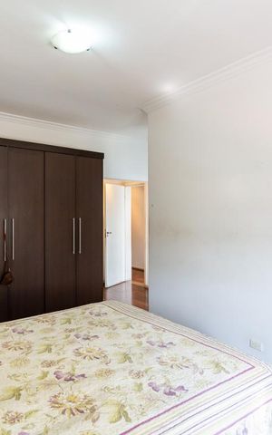 Casa à venda com 510m², 4 quartos e 3 vagas Casa à venda com 510m², 4 quartos e 3 vagasSuíte