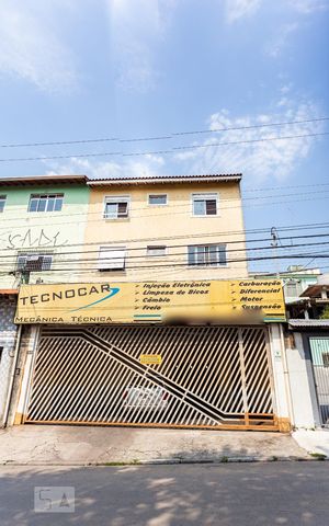 Casa à venda com 510m², 4 quartos e 3 vagas Casa à venda com 510m², 4 quartos e 3 vagasFachada