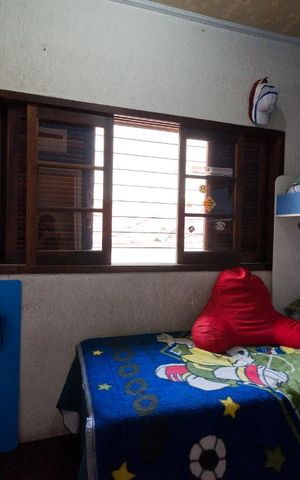 Casa à venda com 250m², 4 quartos e 4 vagas Casa à venda com 250m², 4 quartos e 4 vagasQuarto 3