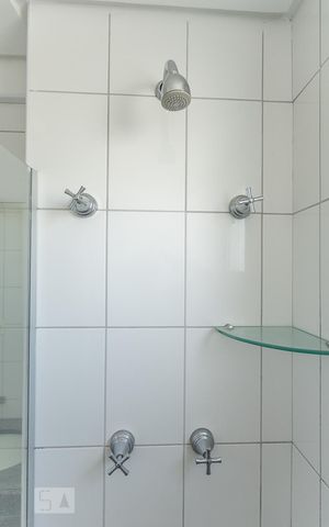 Apartamento à venda com 76m², 3 quartos e 2 vagasChuveiro Suíte