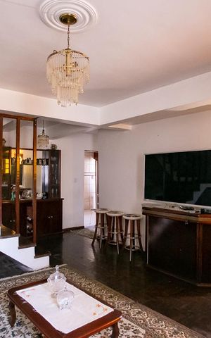 Casa à venda com 150m², 4 quartos e 2 vagasSala