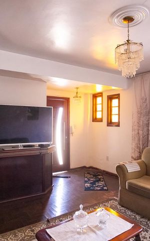 Casa à venda com 150m², 4 quartos e 2 vagasSala