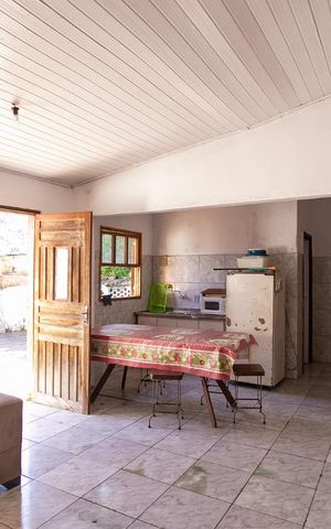 Casa à venda com 150m², 4 quartos e 2 vagasChurrasqueira