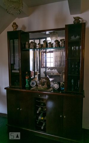 Casa à venda com 150m², 4 quartos e 2 vagasDetalhe