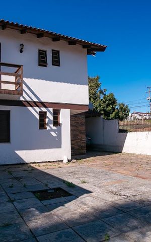Casa à venda com 150m², 4 quartos e 2 vagasFachada
