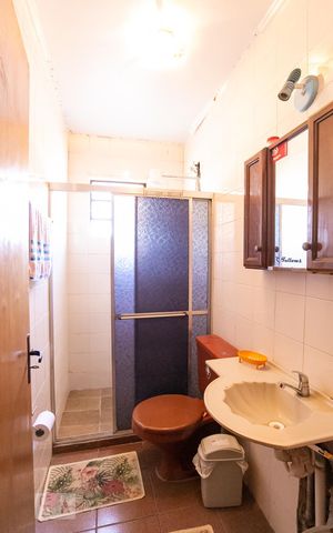 Casa à venda com 150m², 4 quartos e 2 vagasLavabo